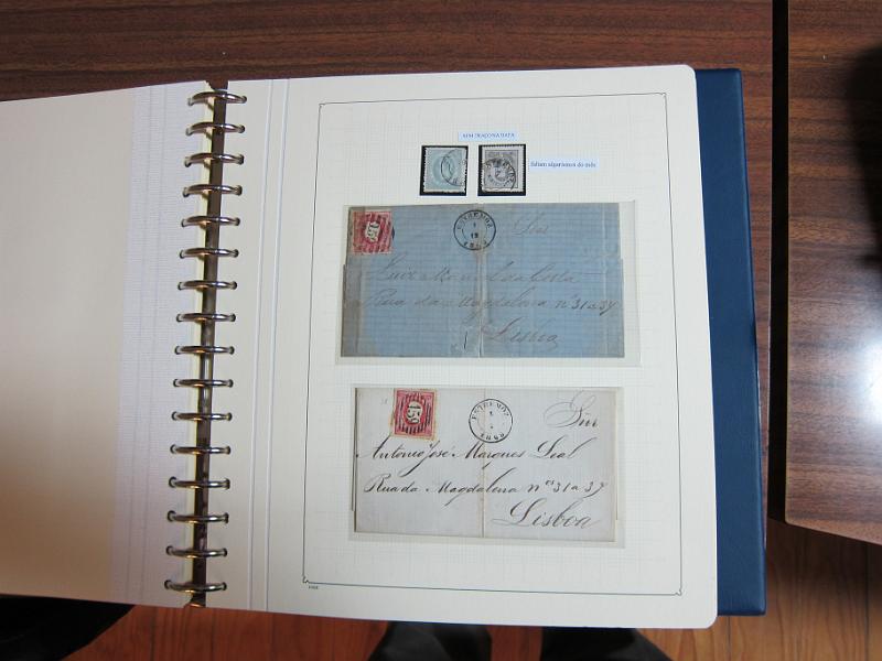 0019 (86).JPG -     Lote:    19      Marcofilia      Lotes Especiais       Descrição:         Portugal. Colecção especializada de carimbos de duplo círculo, tipo 1852, montada em 4 álbuns Lindner, com selos de diversas emissões e cartas, com estudo minucioso de cada marca. Lote a ver.         Lote       Valor Base:     &euro; 2.500,00     Valor Venda:     Retirado     